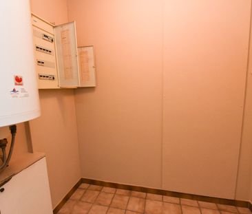 Ruim INSTAPKLAAR appartement te Oeselgem met 2 slaapkamers en GARAGE. - Foto 4