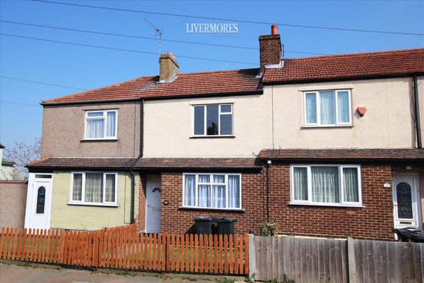 2 bedroom Terraced House to let - Photo 1