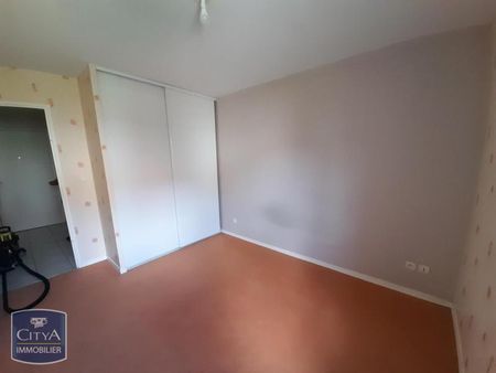 Location Appartement 2 pièces 47m² FECAMP 76400 - Photo 2