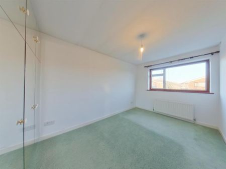 4 bedroom detached house to rent - Photo 4