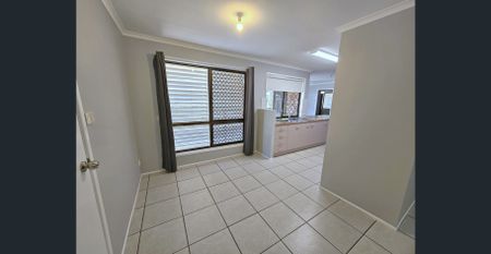 Tidy Brick Home walking distance to the Beach! - Photo 2