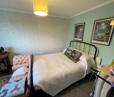 1 bedroom in a house share to rent - Photo 4