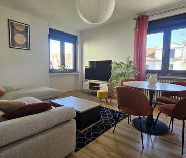 Location Appartement 5 pièces 80m² LONGEVILLE LES METZ 57050 - Photo 2