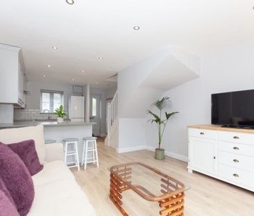 2 bedroom terraced house to rent - Photo 4