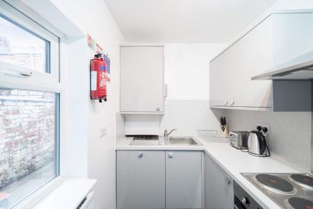 3 bedroom terraced house to rent - Photo 4