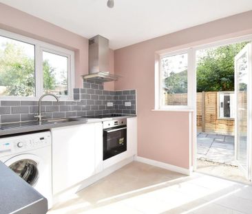 2 bedroom maisonette to rent - Photo 4