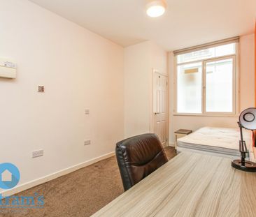 1 bed Apartment for Rent - Photo 3