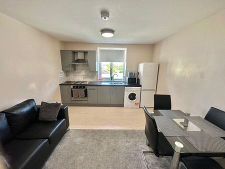 Lockwood Road, Huddersfield - Photo 2