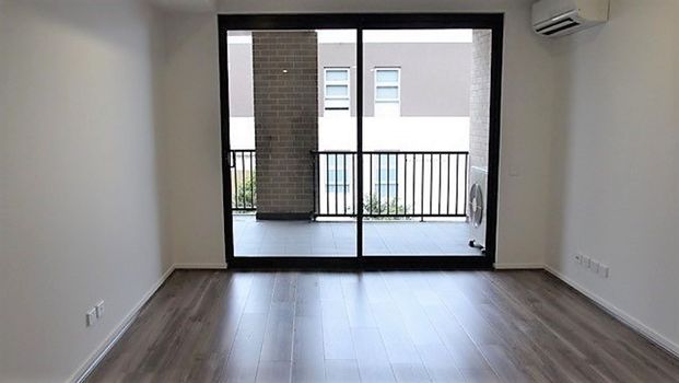 Prime Location - Photo 1