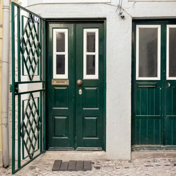 Beco dos Paus, Lisbon, Lisbon 1100-405 - Photo 1