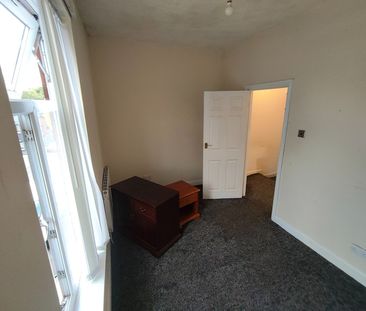 2 Bed Terraced House, Bunyard St, M8 - Photo 6
