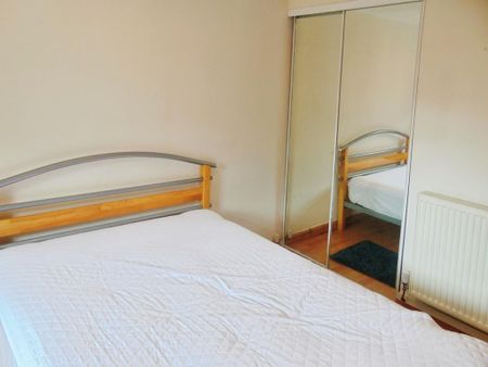 1 bedroom ground floor flat to rent - Photo 3