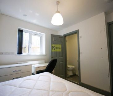 6 bedroom terraced house to rent - Photo 3