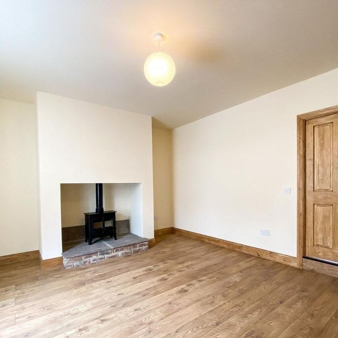 2 bedroom terraced house to rent - Photo 1