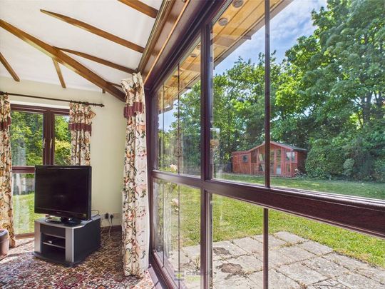 Dellcrest Path, Drayton, PO6 - Photo 1