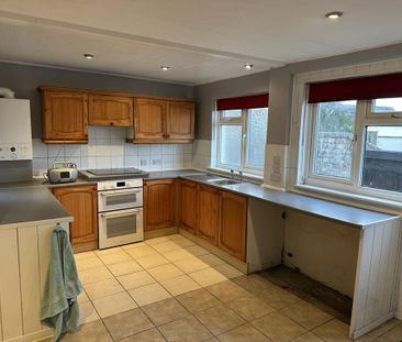 3 bedroom end of terrace house to rent - Photo 6