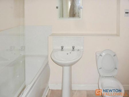 2 bedroom flat to rent - Photo 3