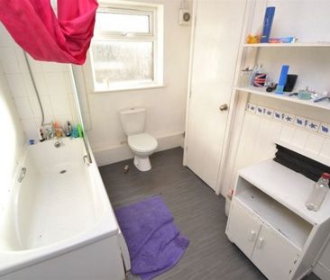 6 double bedroom student house in West Bridgford - Photo 3