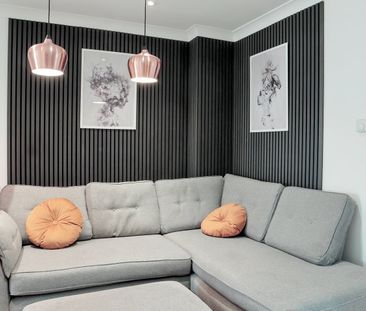 5 Bed Detached House, Joseph Hardcastle Cl, SE14 - Photo 1