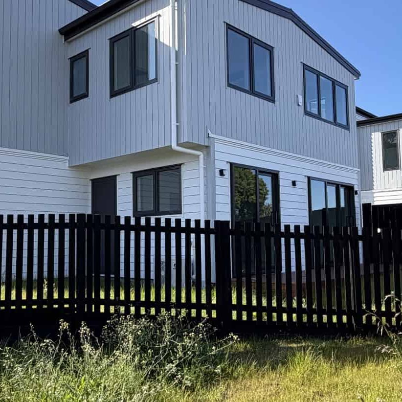 Modern 4-Bedroom Family Townhouse in Manurewa - Photo 1