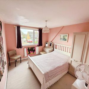 1 bedroom in a house share to rent - Photo 2