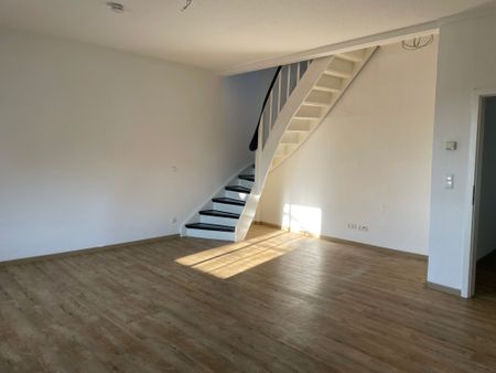 Hochwertig modernisiertes Maisonette-Appartement in E-Steele unweit der Ruhr zu vermieten! - Photo 4