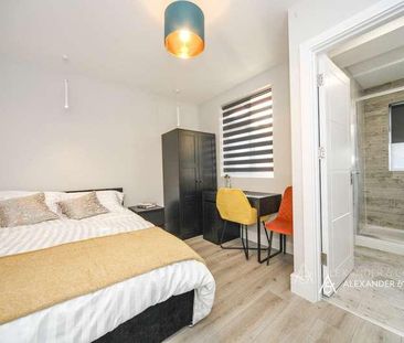 Benning Avenue, Dunstable, Bedfordshire, LU6 - Photo 1