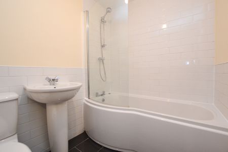 Iveston Avenue, Newcastle Great Park, Newcastle Upon Tyne - Photo 3