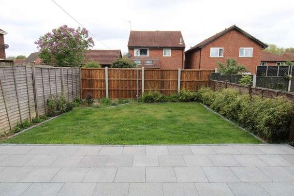 Chestnut Avenue, Spixworth, NR10 - Photo 1