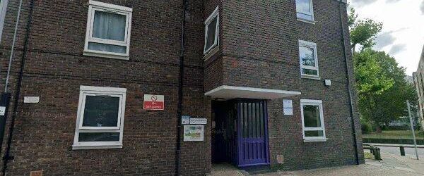 3 Bed Flat, Teviot, E14 - Photo 1