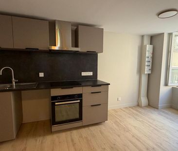 Location Appartement 4 pièces 88m² CHAMALIERES 63400 - Photo 3