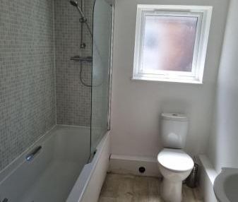 3 bedroom House To Let - Photo 6