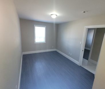 For Lease - 181 Flora Drive, Toronto, Ontario - Photo 3