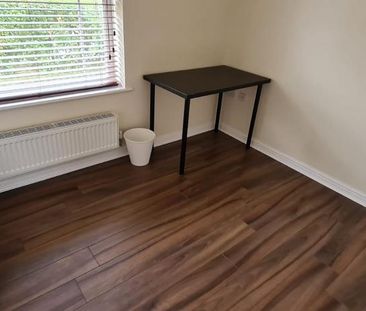 5 bedroom detached house to rent - Photo 4