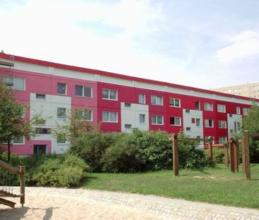 Großes Wohnzimmer + offener Grundriss + modernes Bad - Photo 1