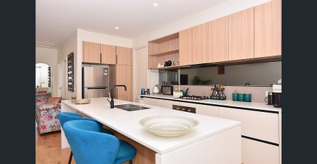 Modern 4-Bedroom Townhouse in the Heart of Keysborough - Photo 3