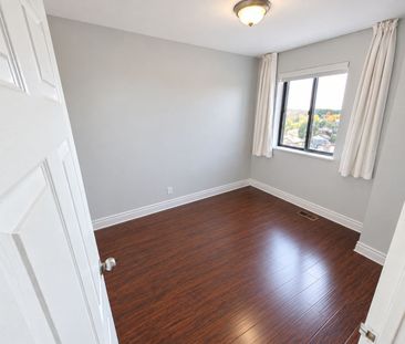 For Lease - 3025 The Credit Woodlands Drive Unit# 412, Mississauga, Ontario - Photo 2