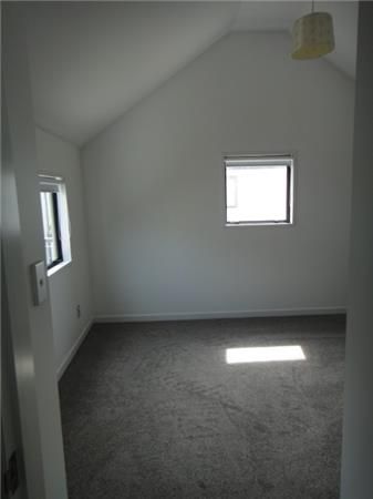 3/56 Hewitts Road , Riccarton, Christchurch City - Private Townhouse in a Convenient Location - Under App - Photo 5