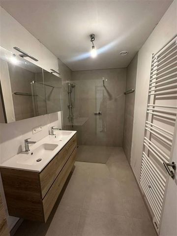 Appartement te huur - Foto 2