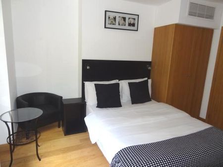 Studio to rent - Photo 3