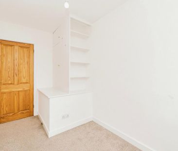 3 bedroom flat to rent - Photo 5