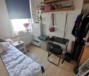 6 Bed Terraced House, Blaker Street, BN2 - Photo 1