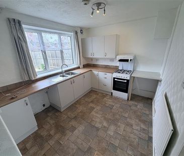 3 bedroom terraced house to rent - Photo 4