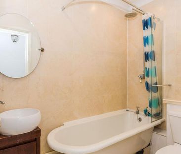 2 bedroom apartment to rent Bodorgan Road, Bournemouth, BH2 - Photo 4