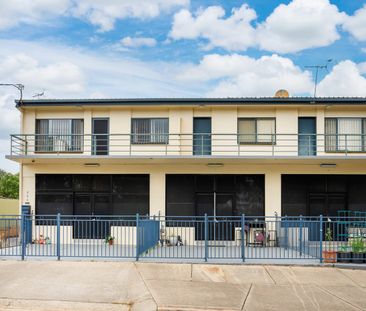 Great 2 Bedroom Unit - Photo 6