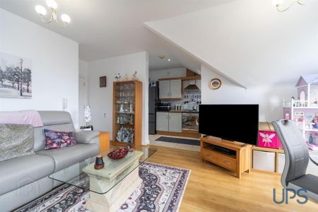 Apt 10 Pinetree Court, 157 Glen Road, Belfast, BT11 8BS - Photo 2