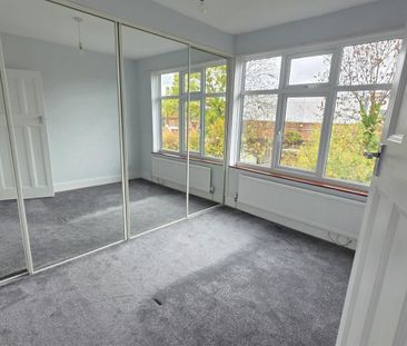 3 Bedroom House - Terraced To Let - Photo 3