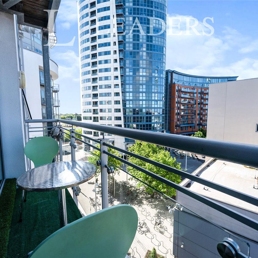 apartment to rent The Roundhouse, Gunwharf Quays, Portsmouth, PO1 - Photo 1