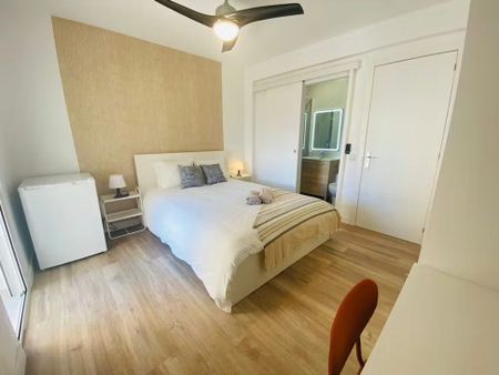 Avenida de Entrevías, Madrid, Community of Madrid 28053 - Photo 4