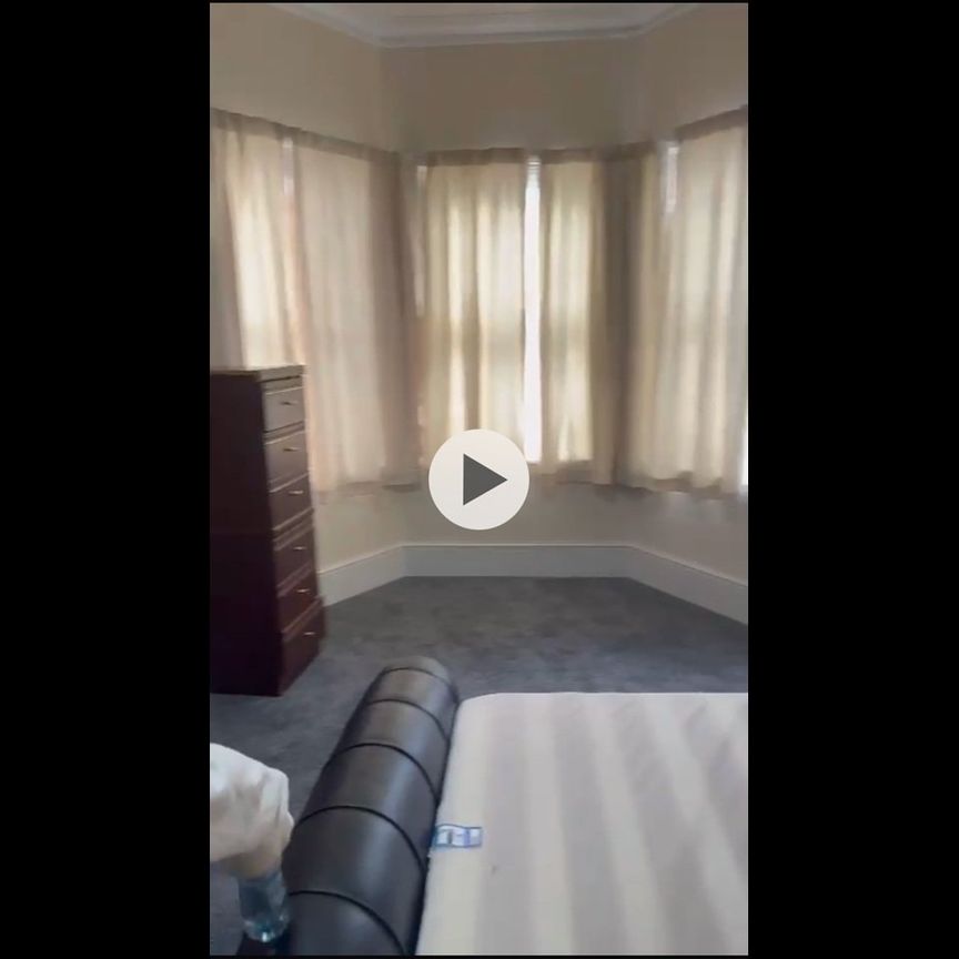 Room in a Shared Flat, London, IG1 - Photo 1